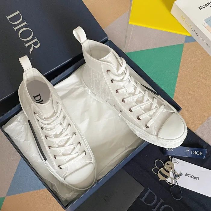 D - SNEAKERS