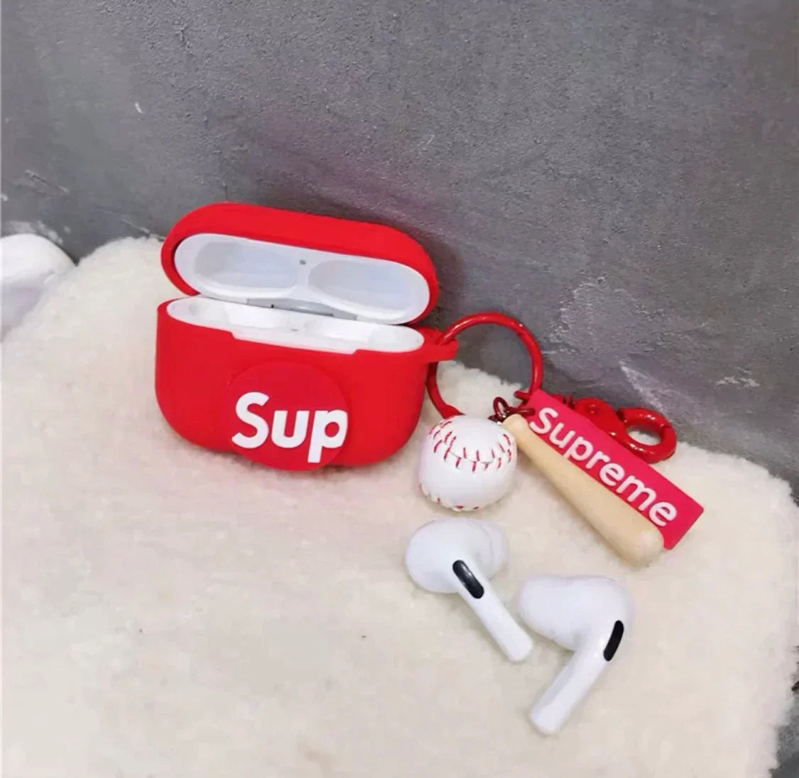 جرابات AirPod رائعة