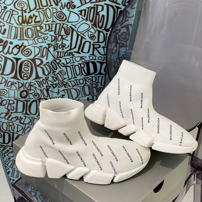B - SNEAKERS