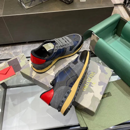 V - SNEAKERS