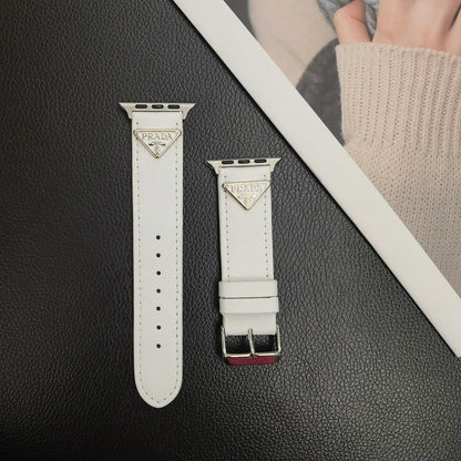 Tali Jam Tangan Kulit Apple Watch dengan Label Monogram Segitiga Ganda