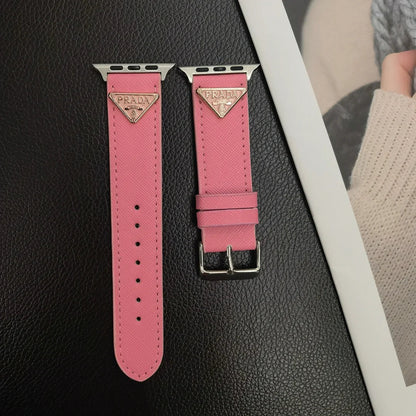 Tali Jam Tangan Kulit Apple Watch dengan Label Monogram Segitiga Ganda