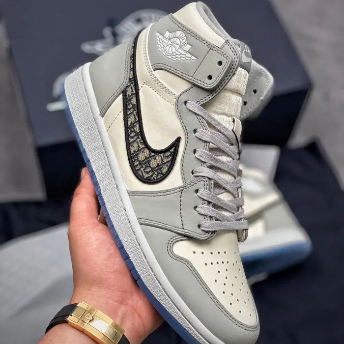 N - SNEAKERS