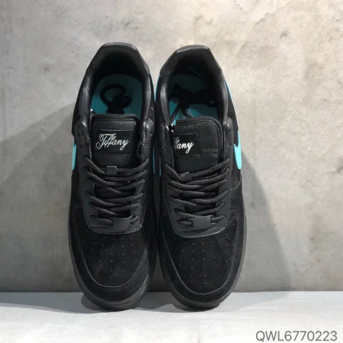 N - SNEAKERS