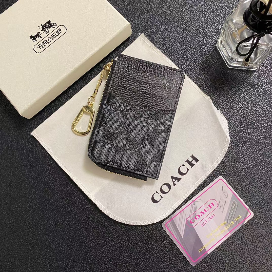 Dompet Pemegang Kartu Klasik Abadi Chic CO dengan Desain Elegan