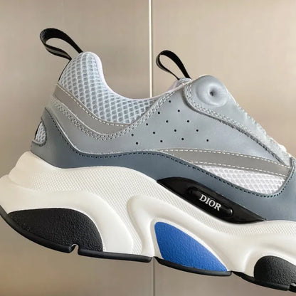 D - SNEAKERS