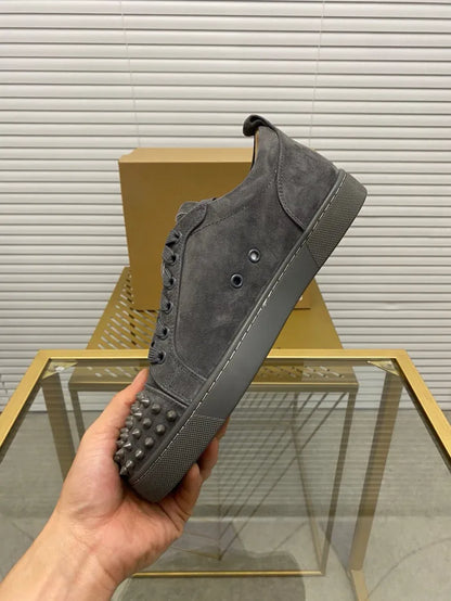 C - SNEAKERS