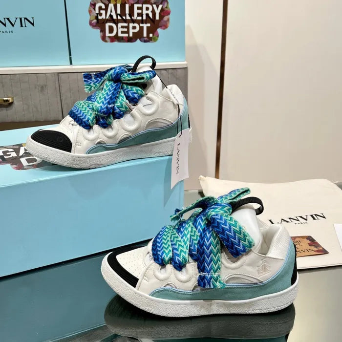 L - SNEAKERS