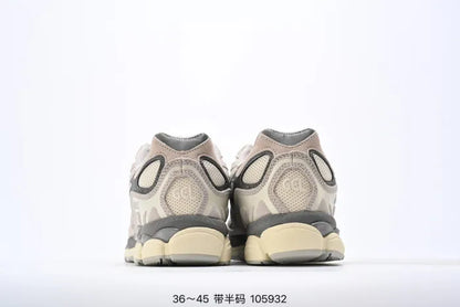 A - SNEAKERS