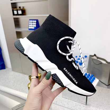 B - SNEAKERS