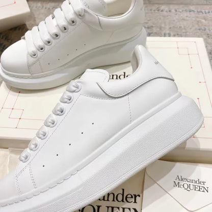 A - SNEAKERS