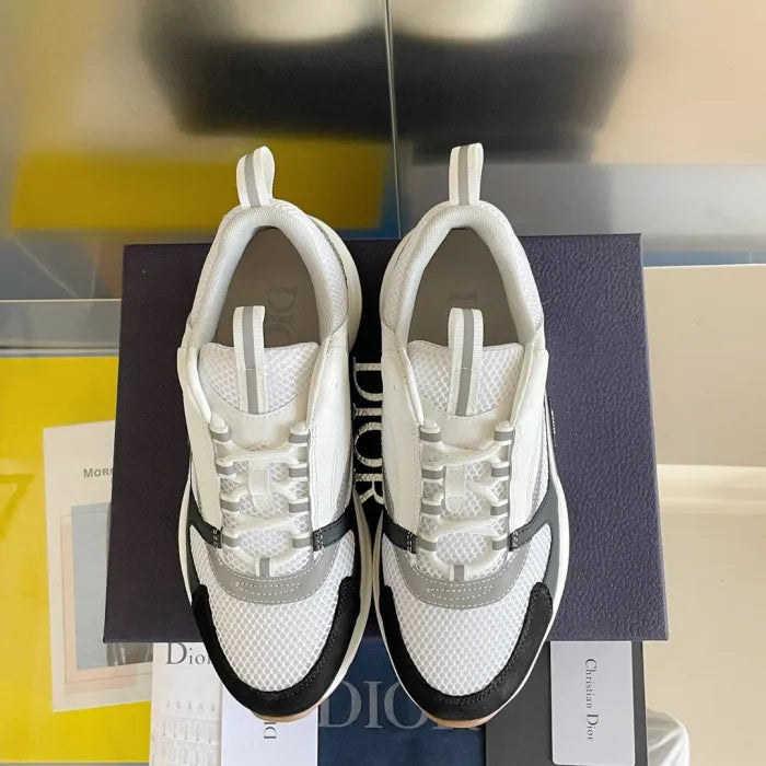D - SNEAKERS