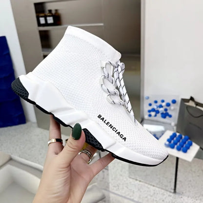 B - SNEAKERS