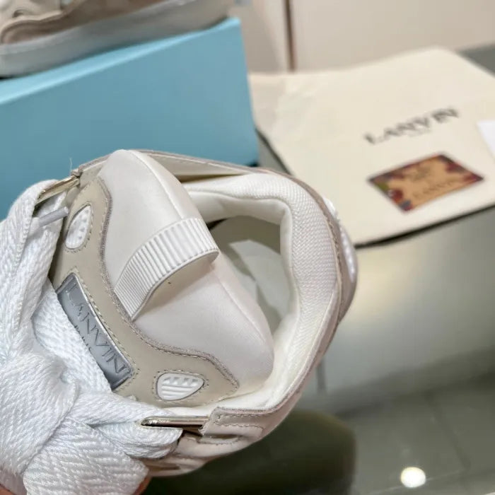 L - SNEAKERS