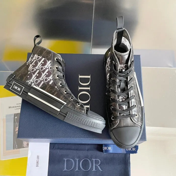 D - SNEAKERS