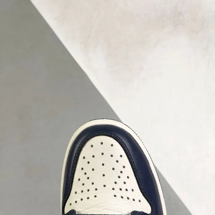 N - SNEAKERS