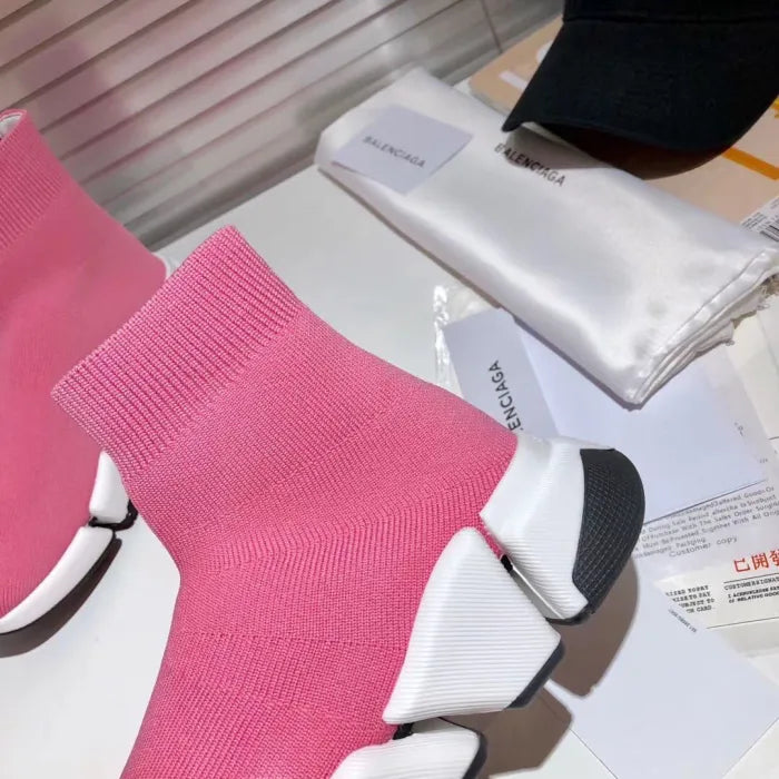 B - SNEAKERS