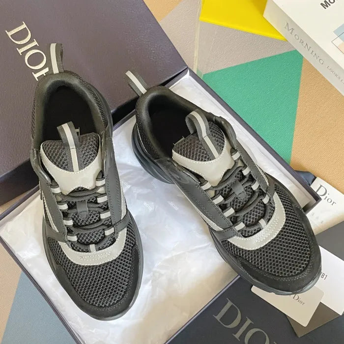D - SNEAKERS