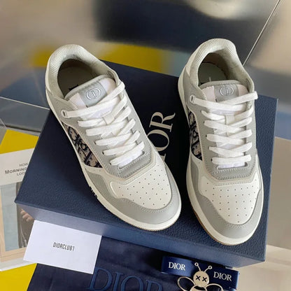 D - SNEAKERS