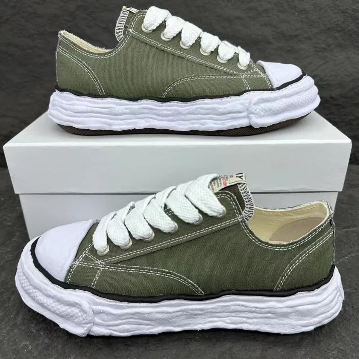 M - SNEAKERS