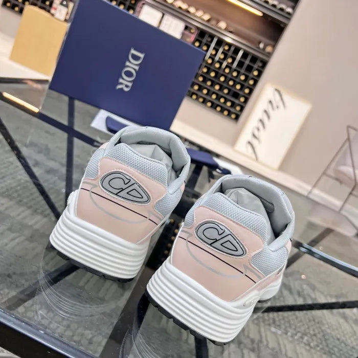 B - SNEAKERS