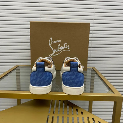 C - SNEAKERS