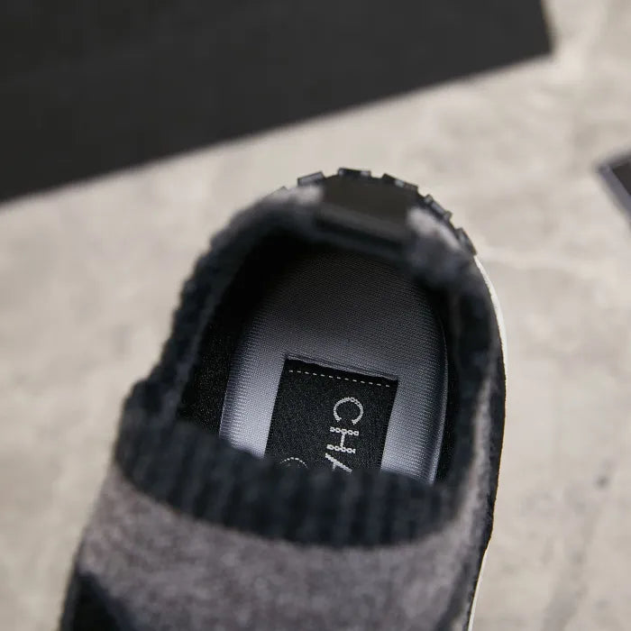 C - SNEAKERS