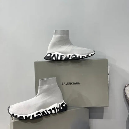 B - SNEAKERS