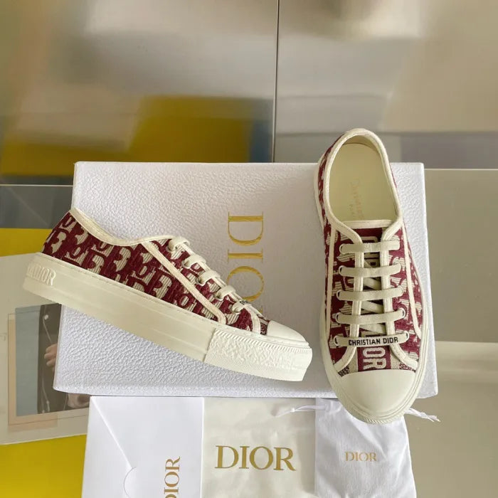 D - SNEAKERS
