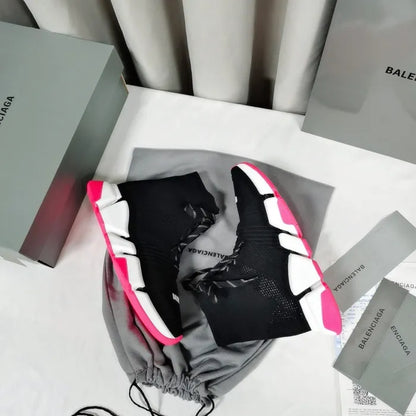 B - SNEAKERS