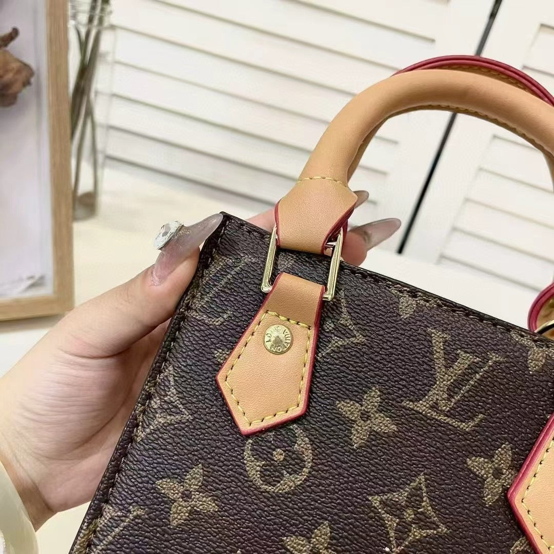 ميدالية مفاتيح 1 فولت-713