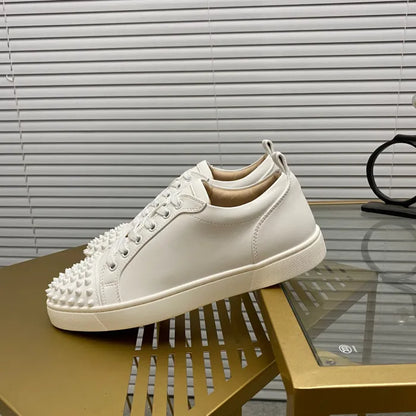 C - SNEAKERS