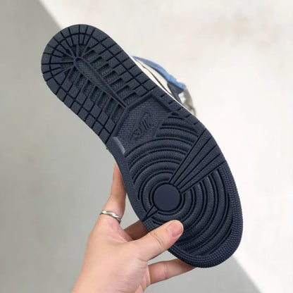 N - SNEAKERS