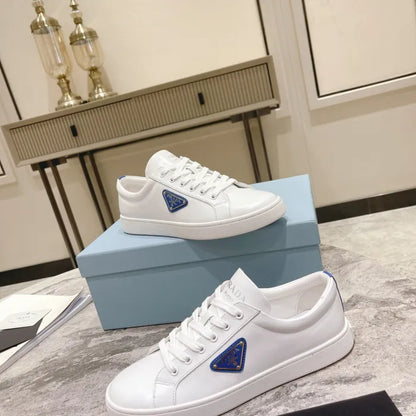 P - SNEAKERS