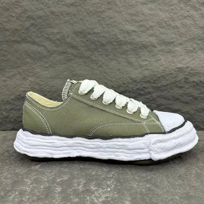 A - SNEAKERS