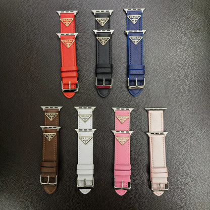 Tali Jam Tangan Kulit Apple Watch dengan Label Monogram Segitiga Ganda