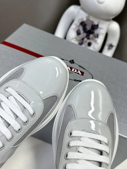 P - SNEAKERS