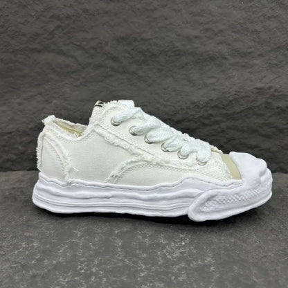 A - SNEAKERS
