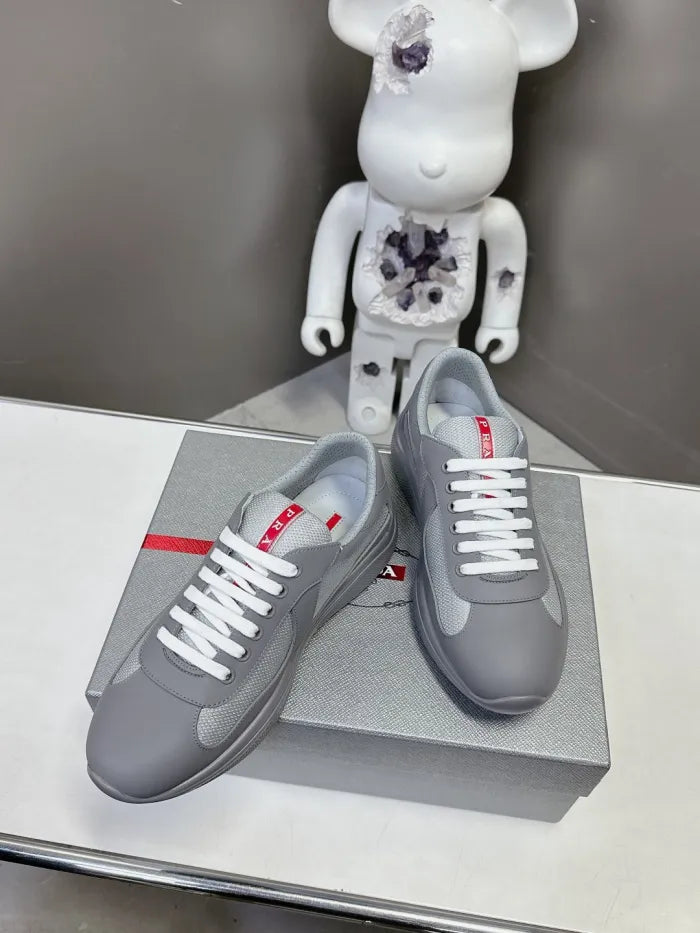 P - SNEAKERS