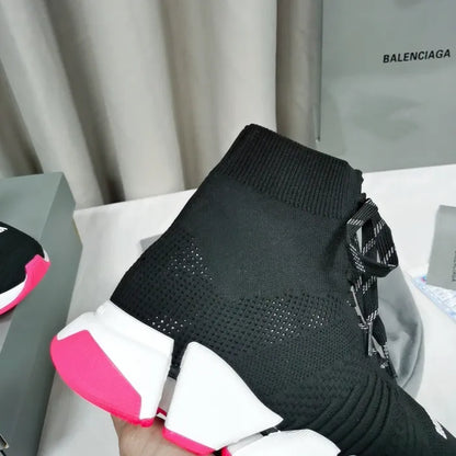 B - SNEAKERS