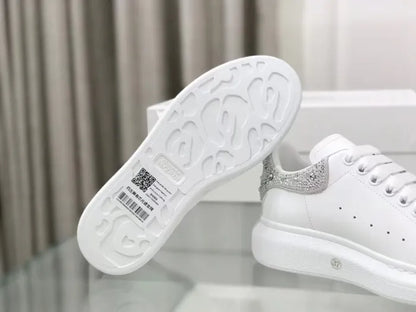 A - SNEAKERS