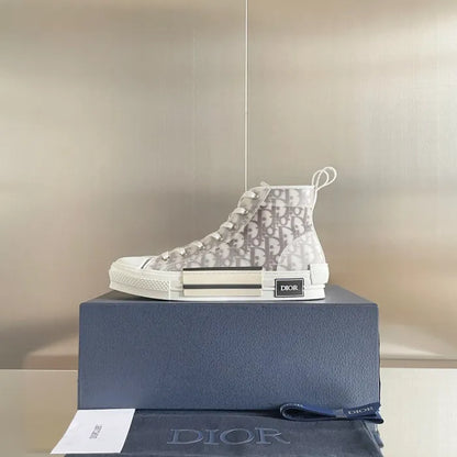 D - SNEAKERS