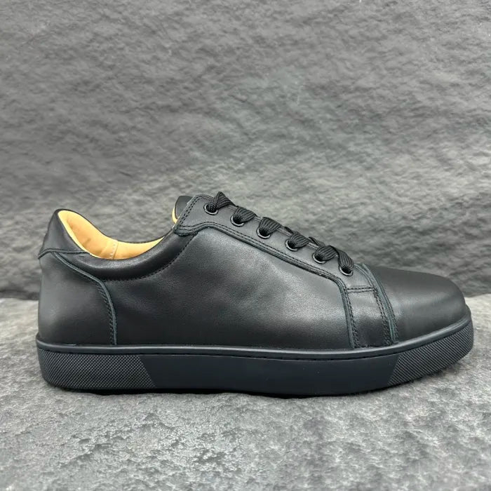 C - SNEAKERS
