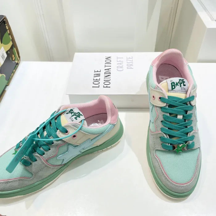 B - SNEAKERS