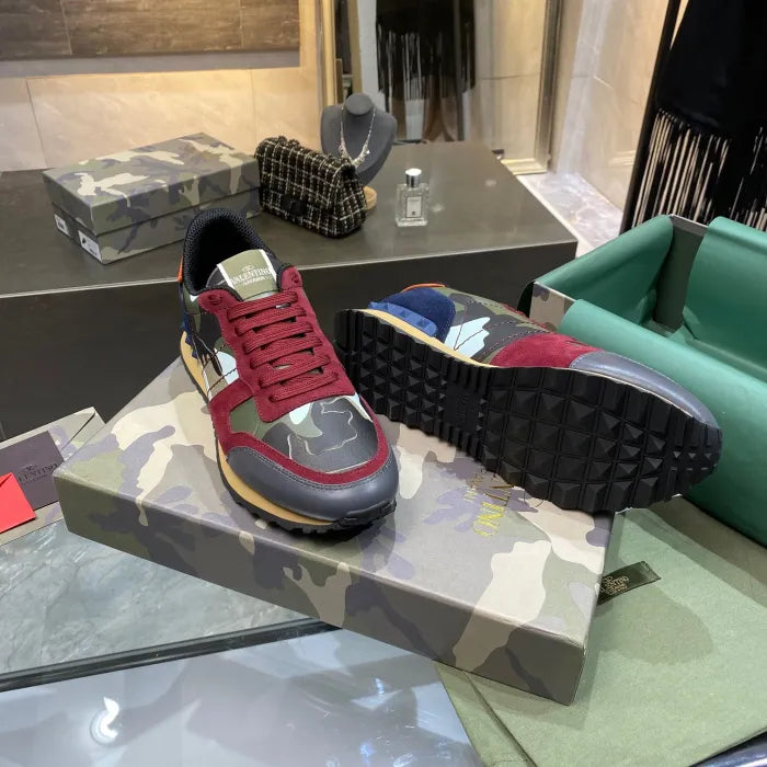 V - SNEAKERS