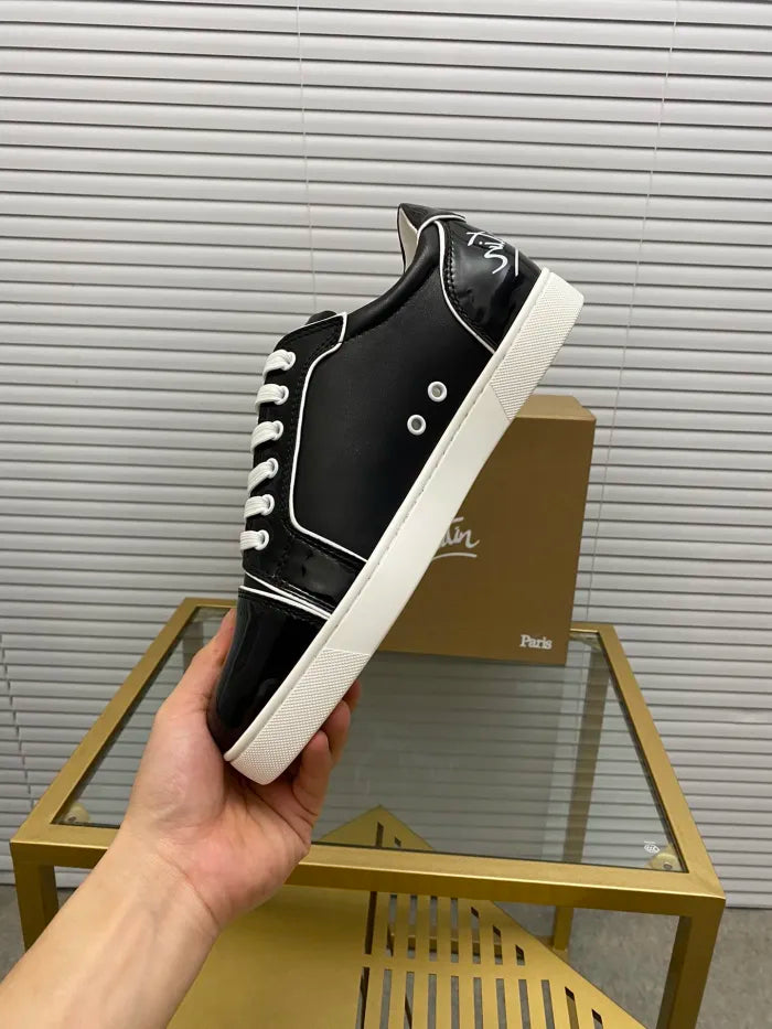 C - SNEAKERS
