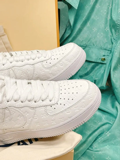 N - SNEAKERS