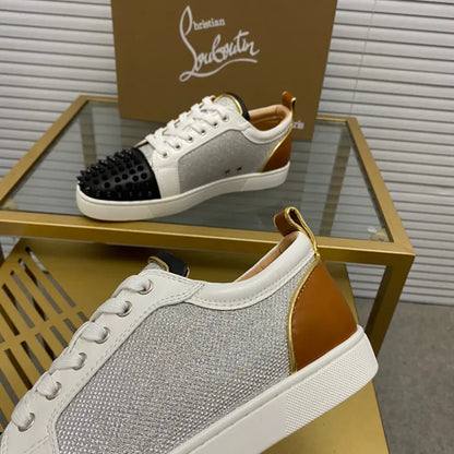 C - SNEAKERS
