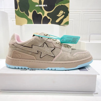 B - SNEAKERS