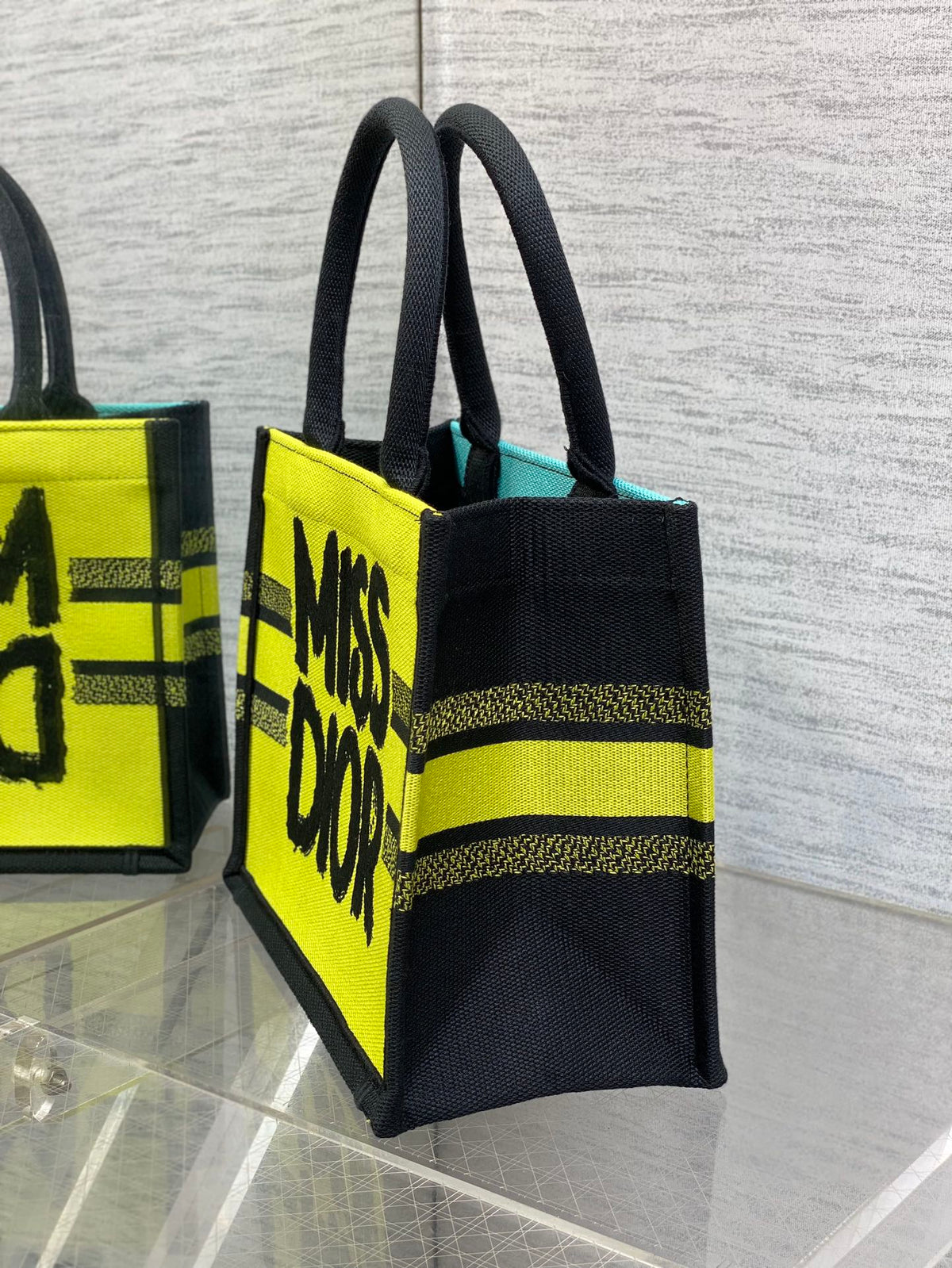 D-Book Tote